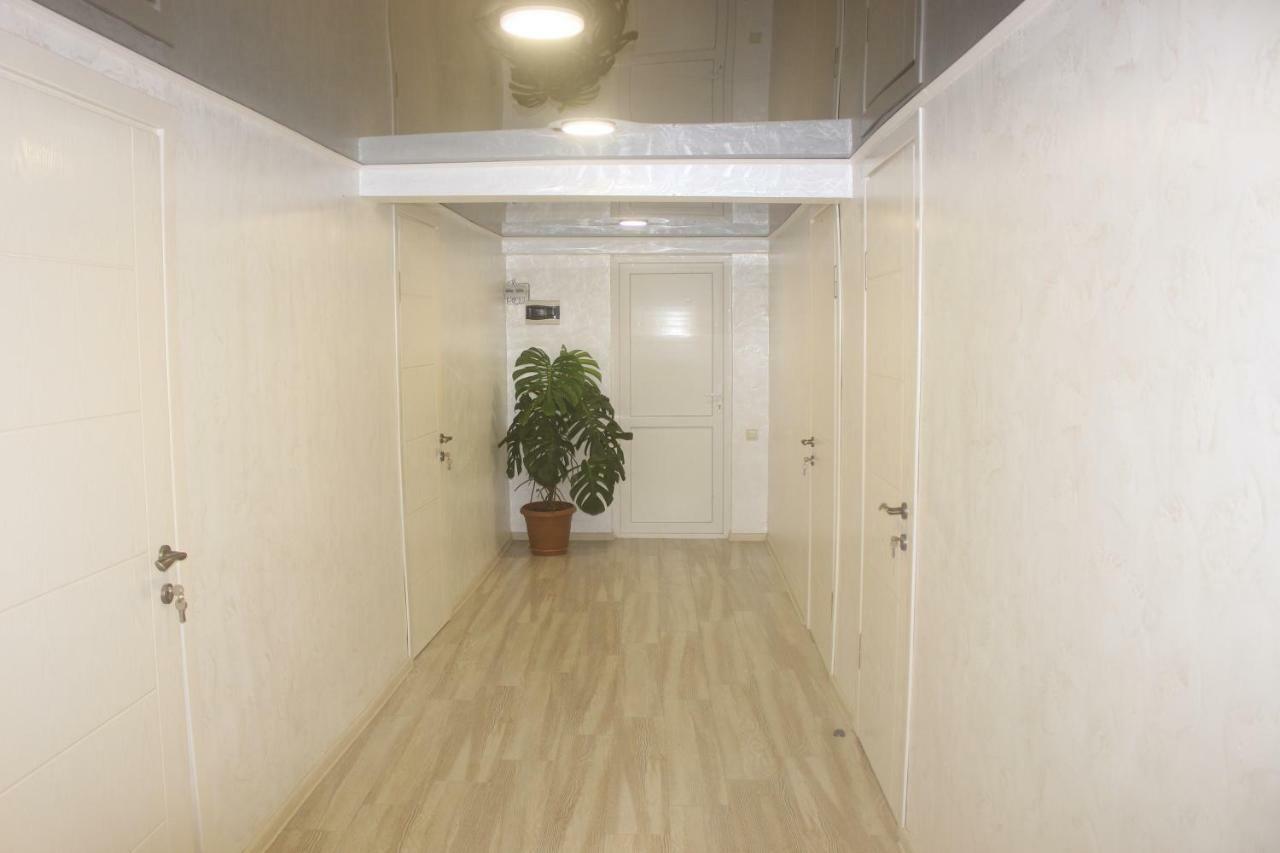 Greenview Guesthouse バトゥーミ エクステリア 写真